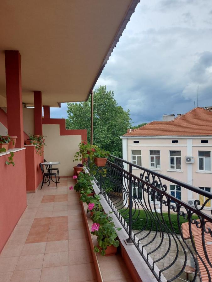 Комплекс Елегант Hotel Пазарджик Екстериор снимка