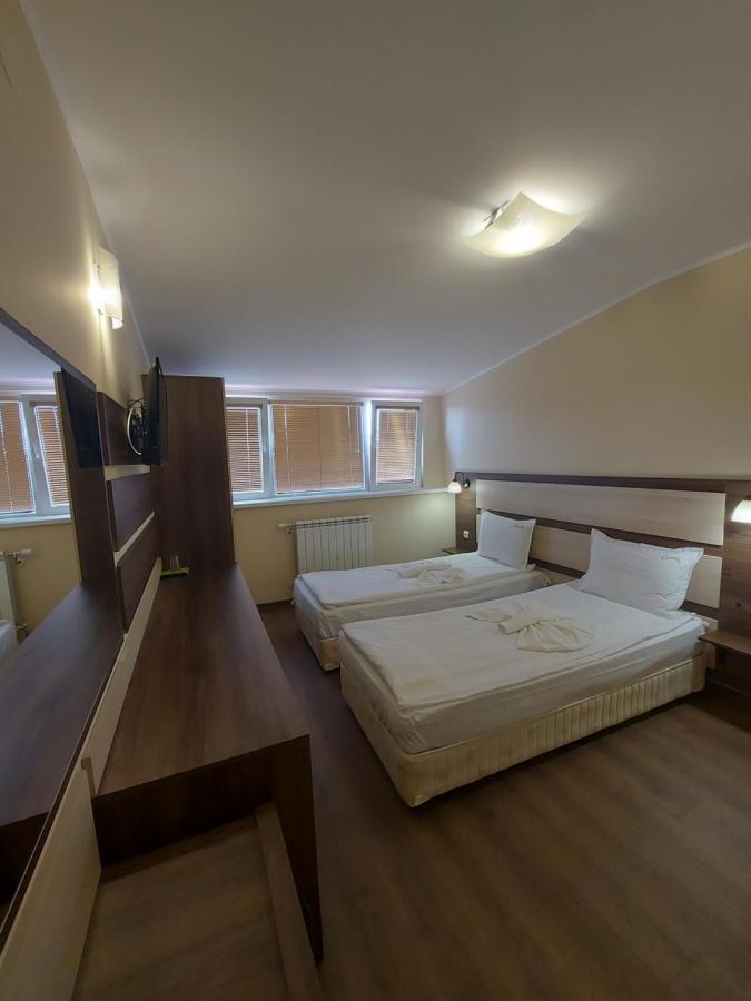 Комплекс Елегант Hotel Пазарджик Екстериор снимка